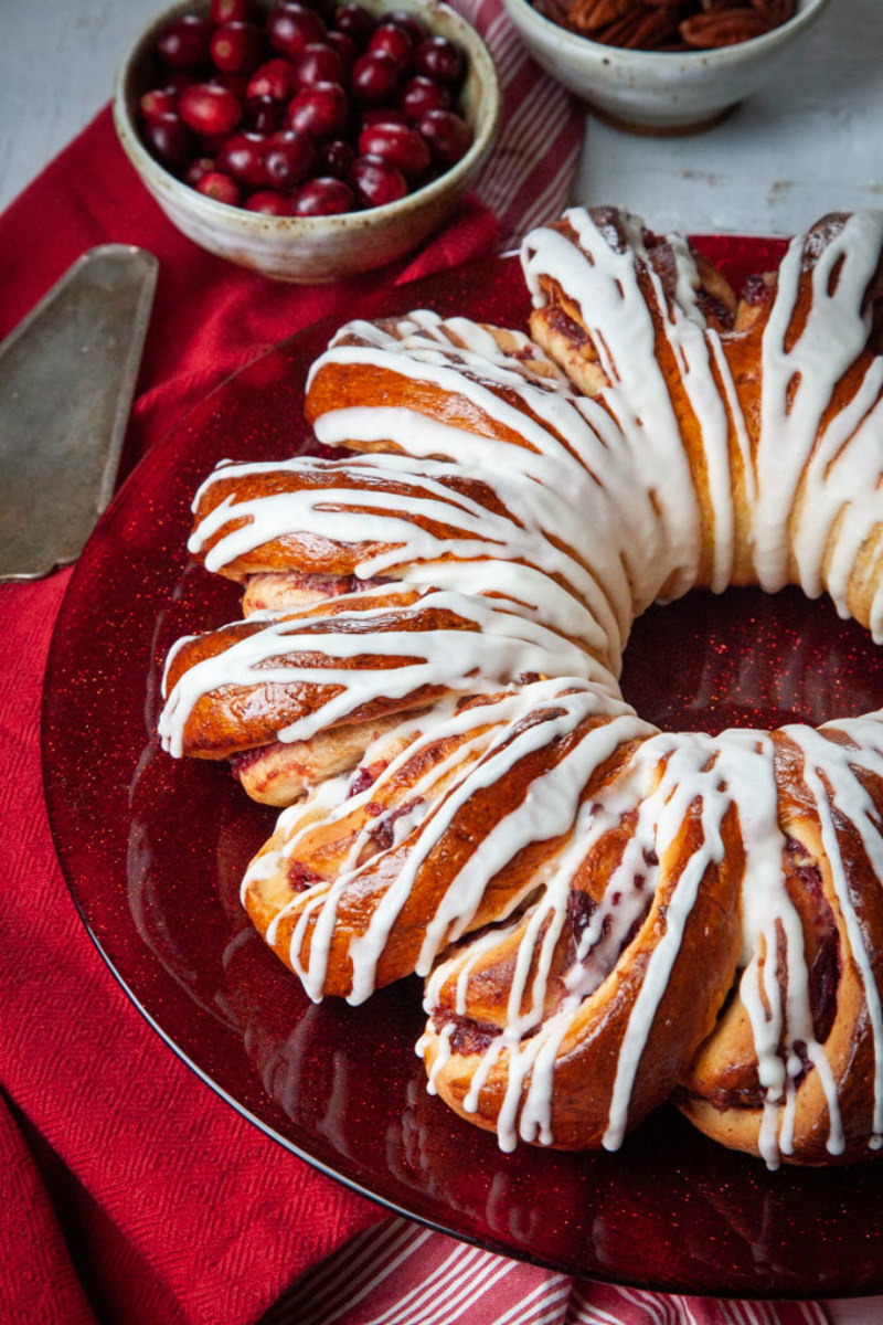 cranberry spiral bread on red plate