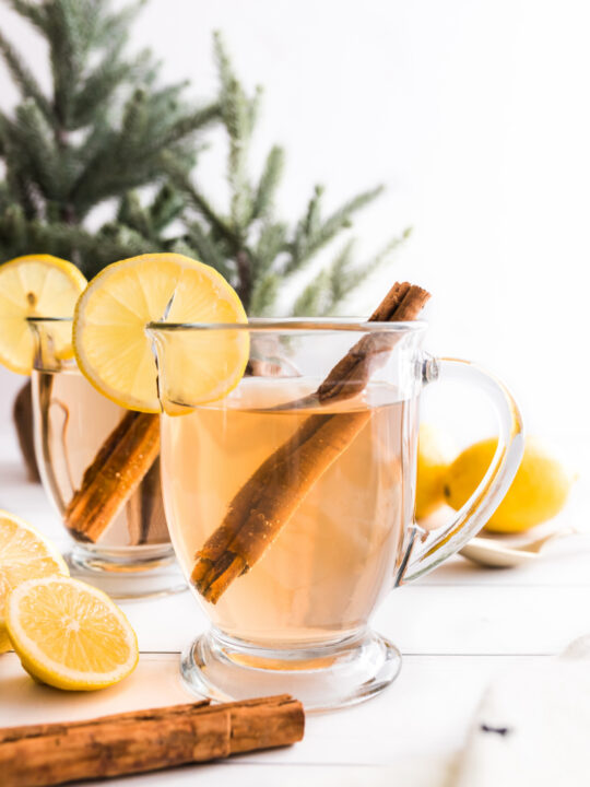 glass mugs with hot toddies