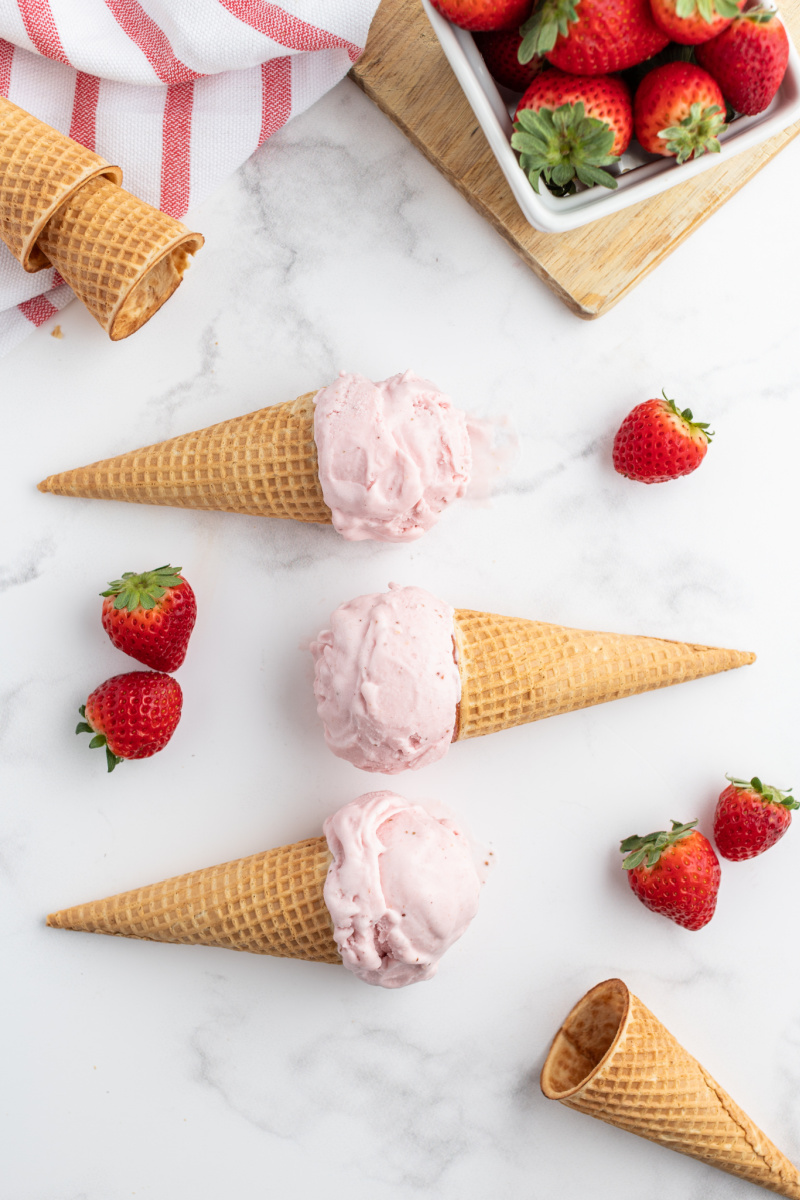 strawberry ice cream cones