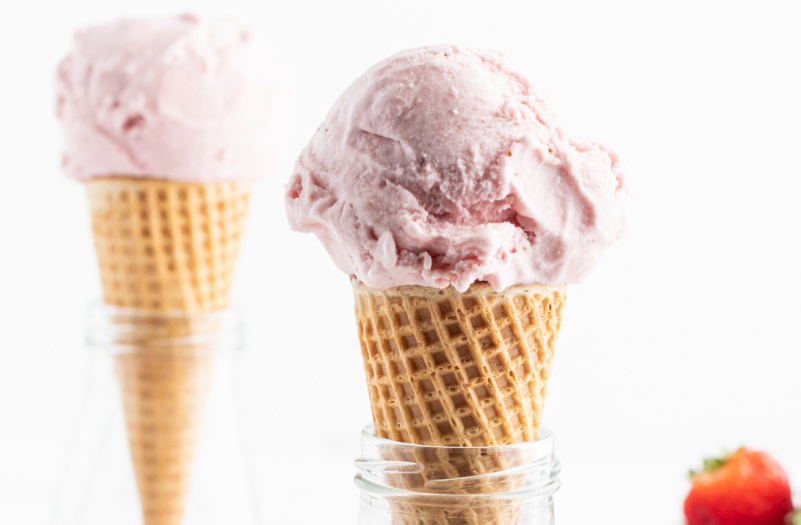 Strawberry Ice Cream - Recipes For Holidays