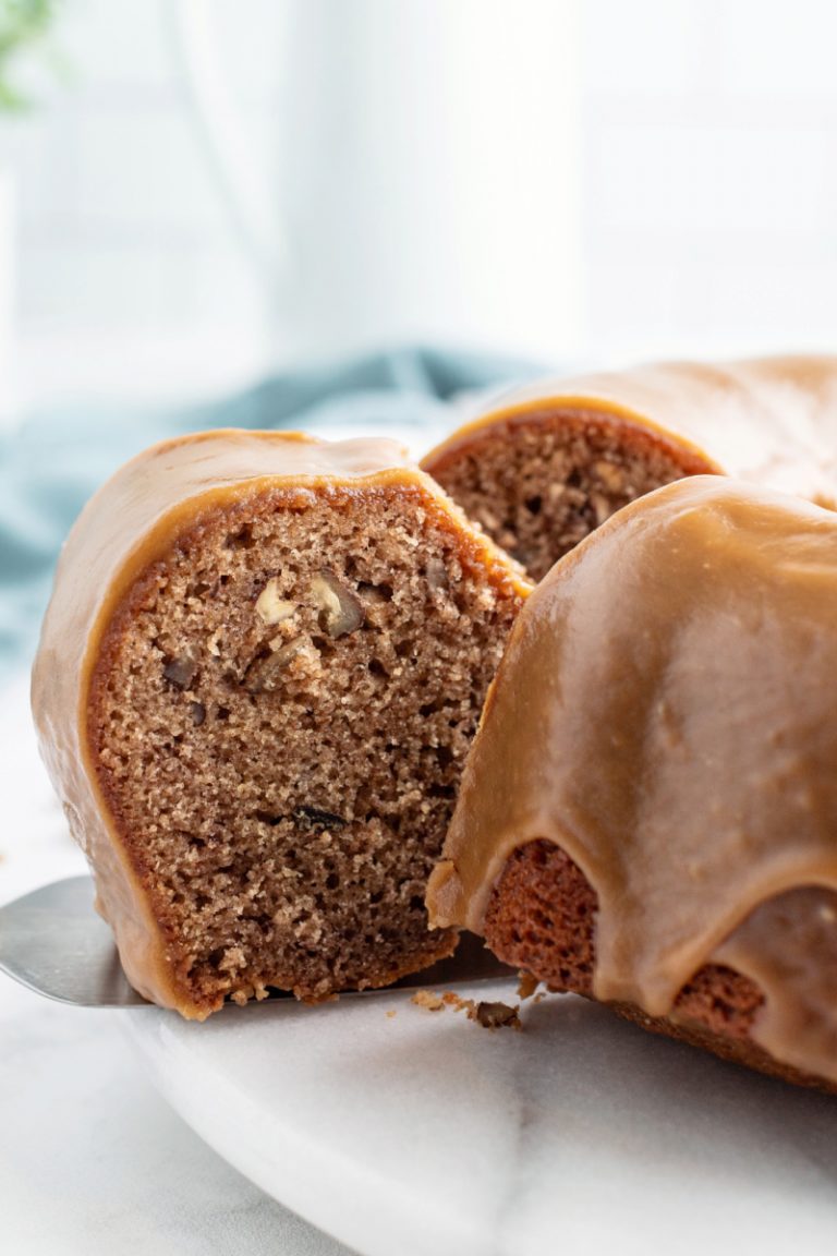 Caramel Cinnamon Roll Bundt Cake Recipes For Holidays