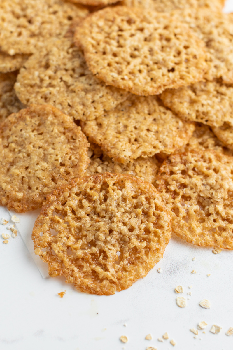 Easy and Amazing Oatmeal Lace Cookies