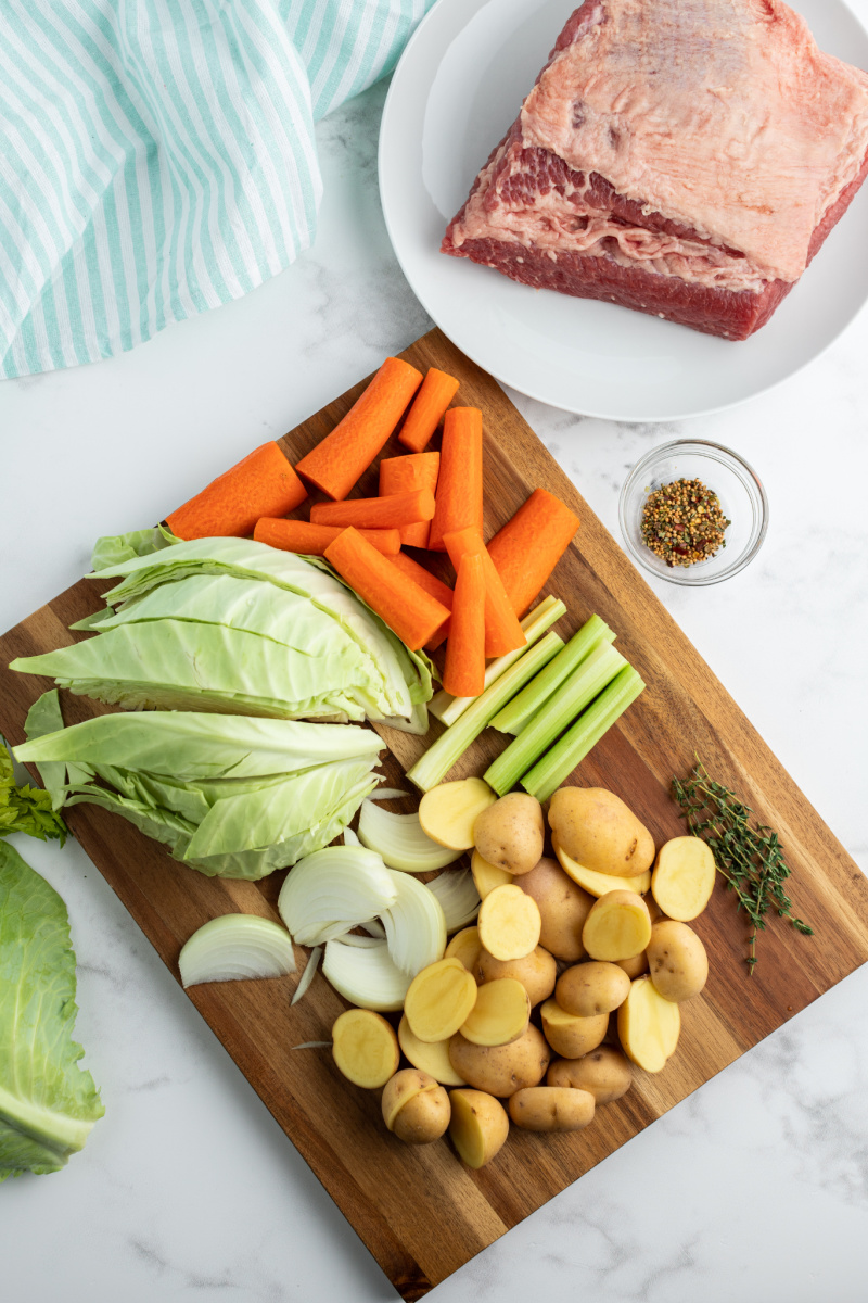 ingredients displayed for slow cooker corned beef and cabbage