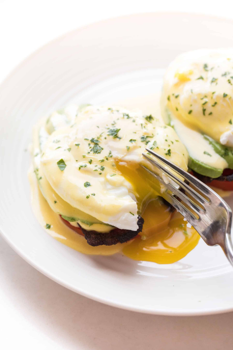 whole 30 keto eggs benedict