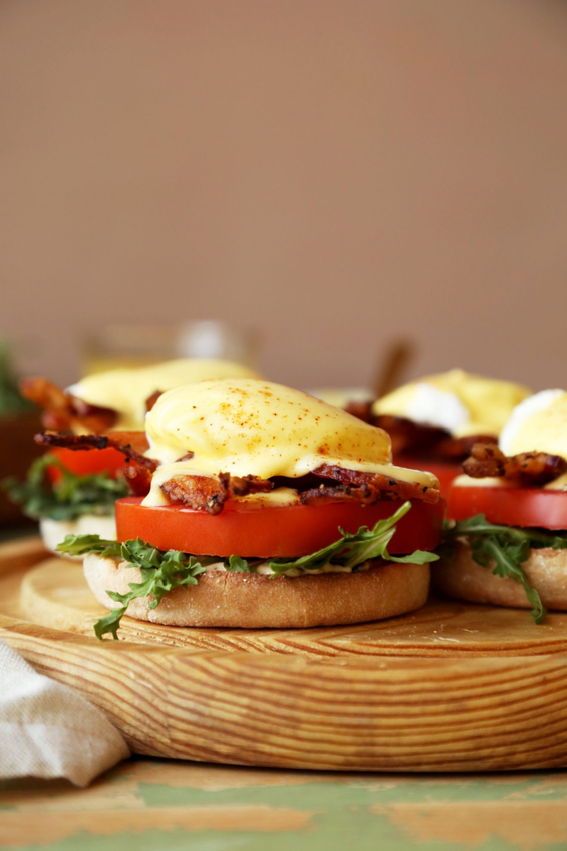 blt eggs benedict