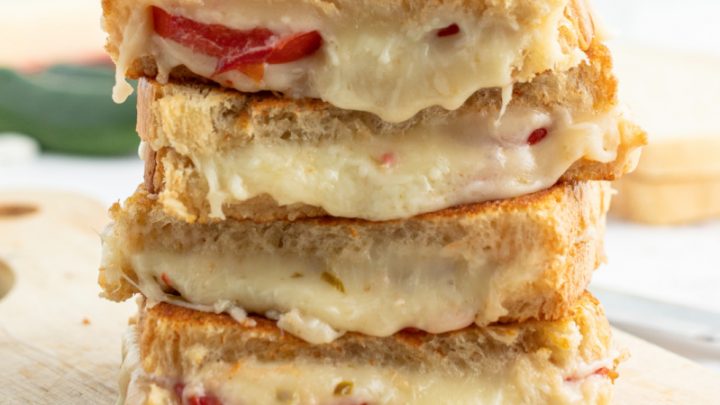 https://recipesforholidays.com/wp-content/uploads/2021/04/Spicy-Tomato-Grilled-Cheese-1-720x405.jpeg