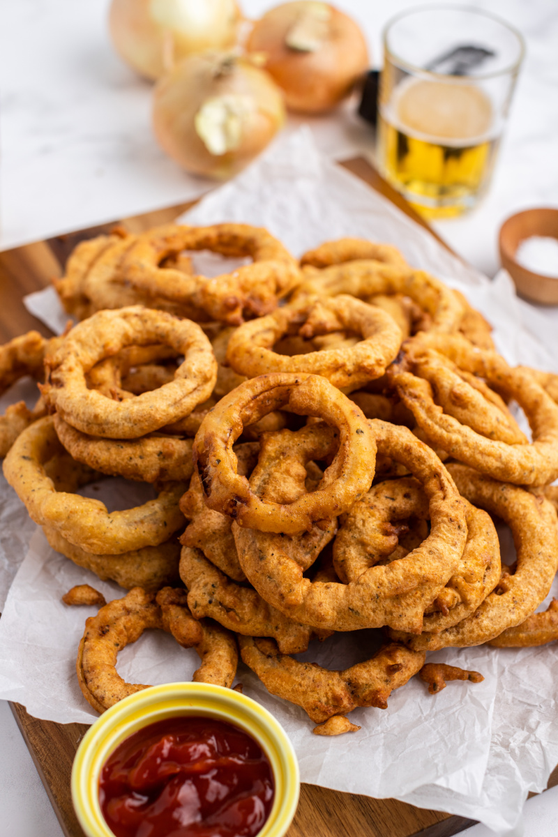 pile of beer battered onion rings