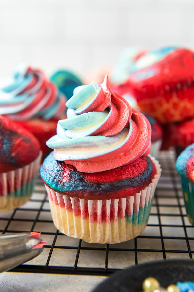 red white and blue cupcakes