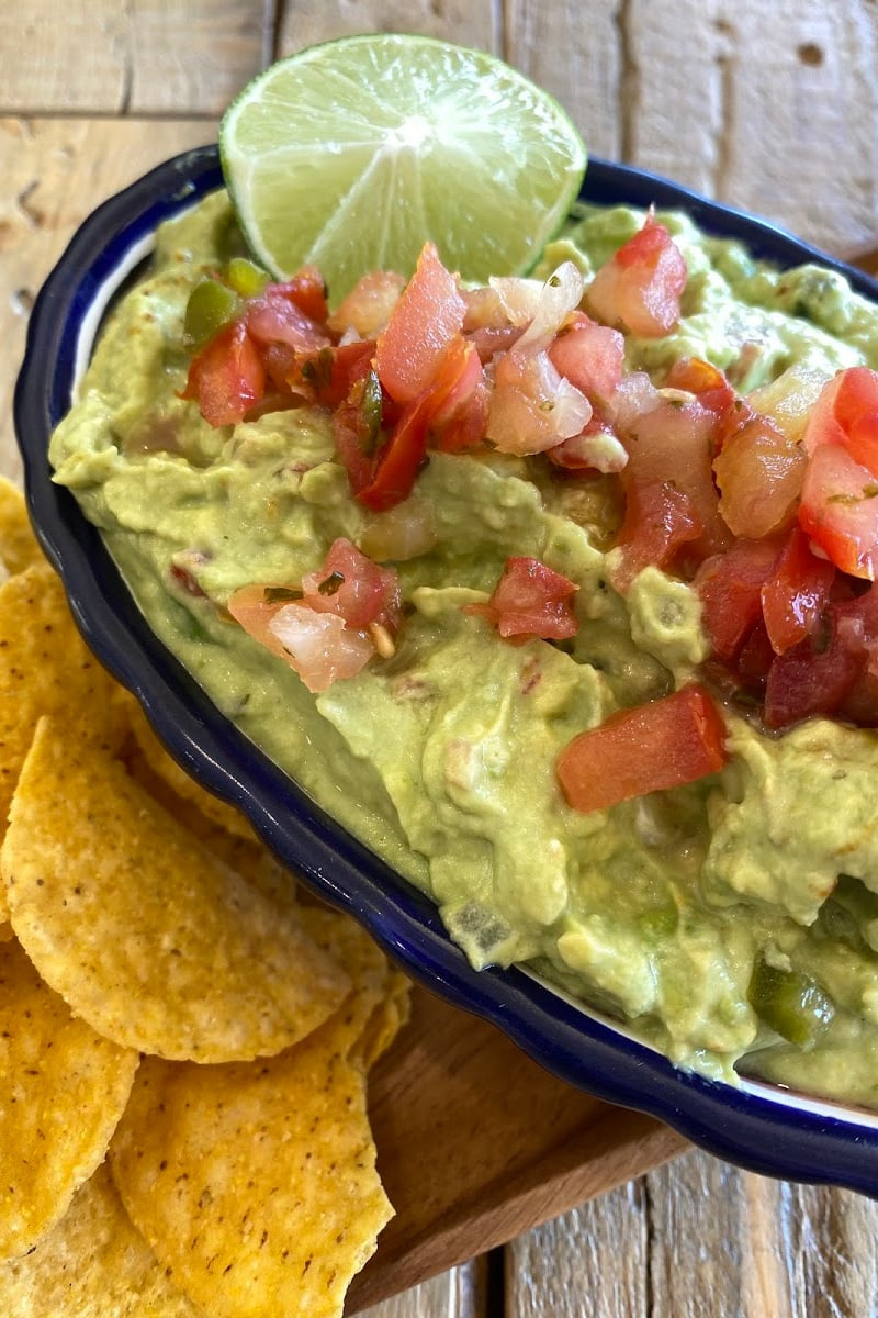 guacamole in a bowl