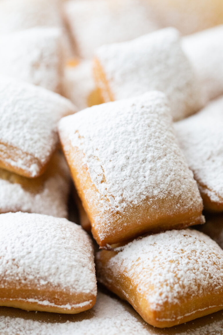 beignets with powdered sugar