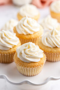 Classic Vanilla Cupcakes