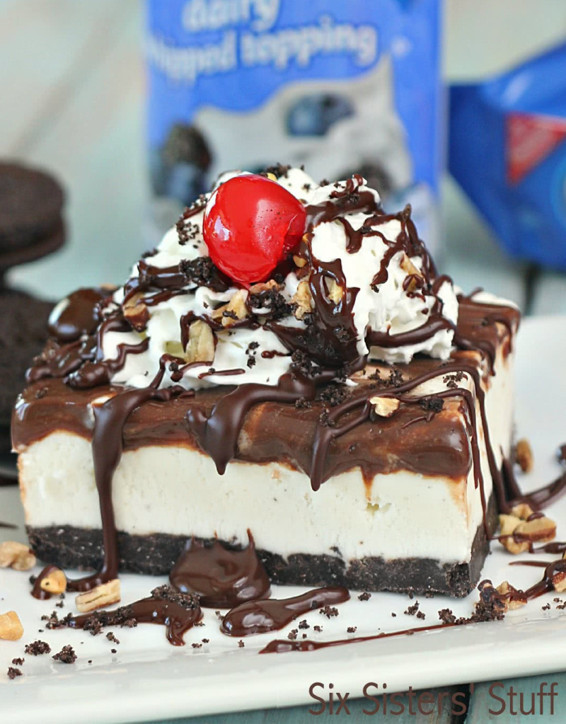 slice of mississippi mud pie