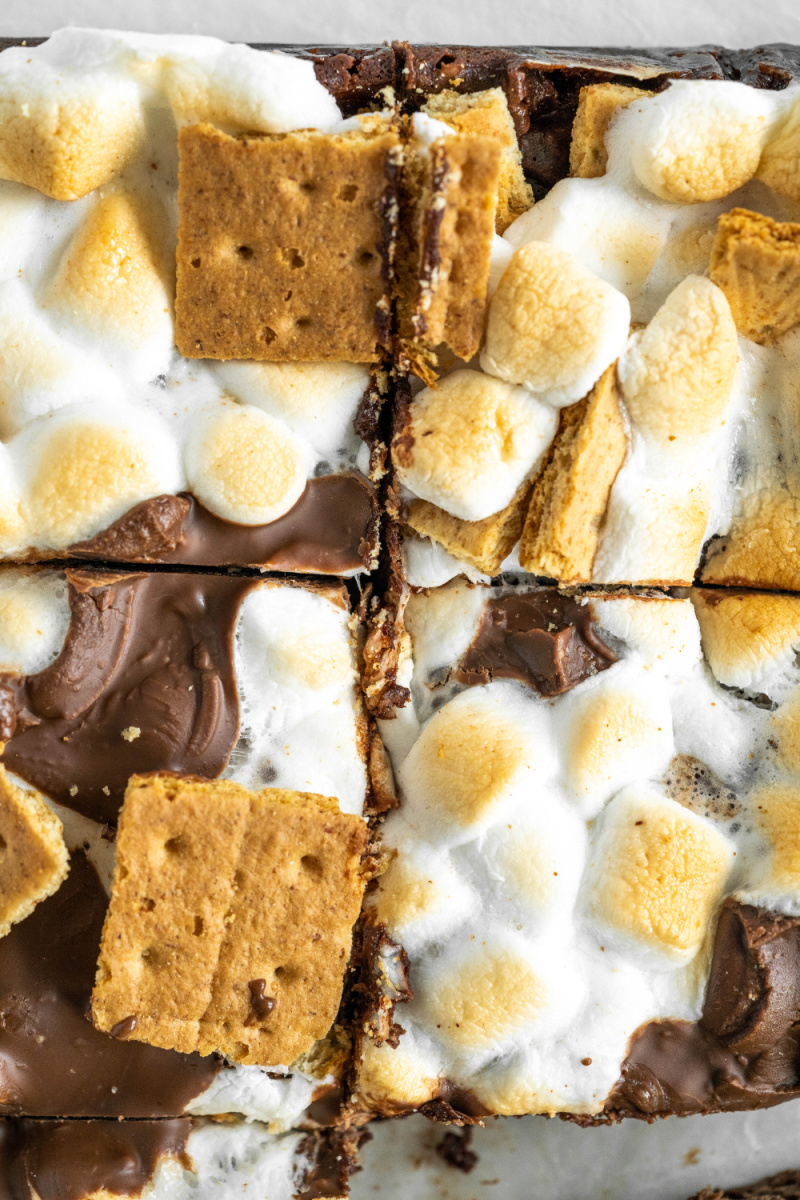 overhead of s'mores brownies cut