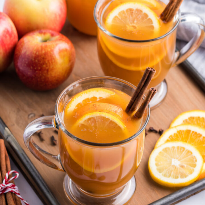 mulled cider in mugs