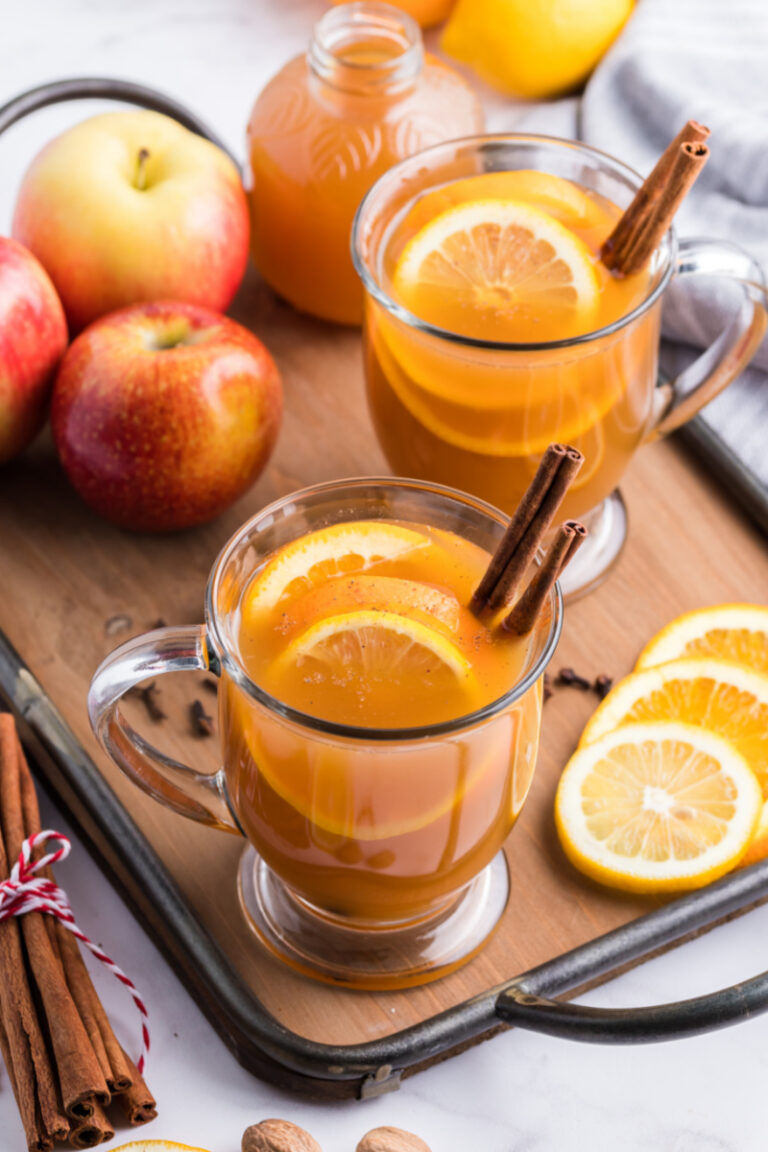 mulled cider in mugs