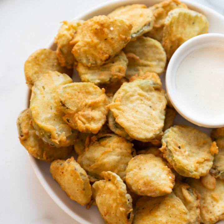 fried pickles with dipping sauce