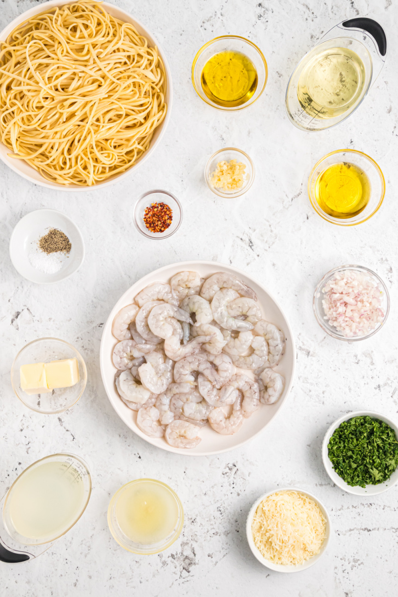 ingredients displayed for making shrimp scampi pasta