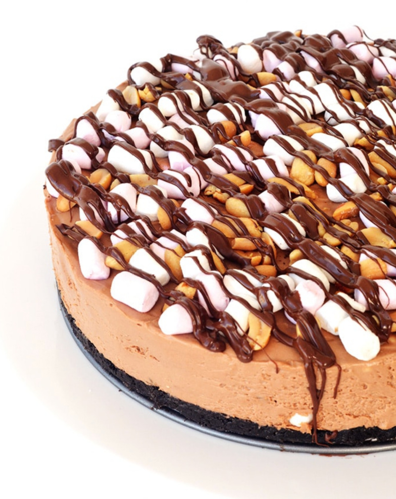 no bake rocky road chocolate cheesecake