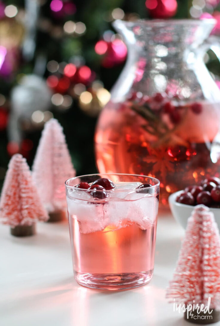 15 Festive Punch Recipes for Holiday Parties - Recipes For Holidays