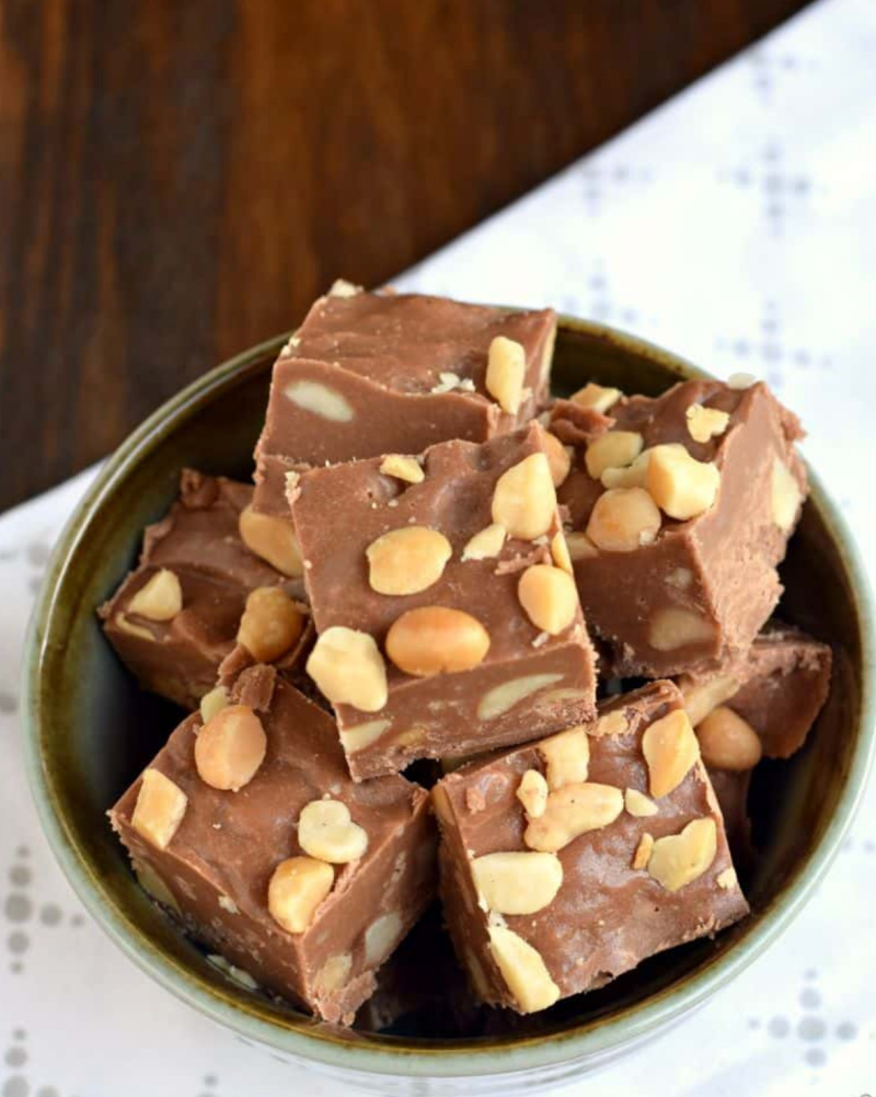 macadamia nut fudge in a bowl