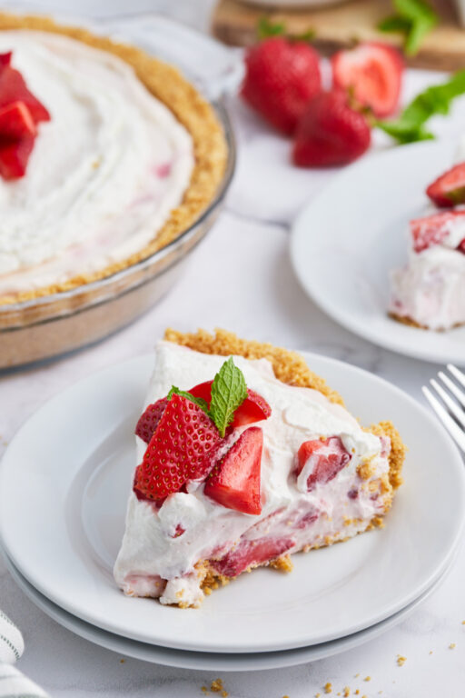 No Bake Strawberry Cream Pie - Recipes For Holidays