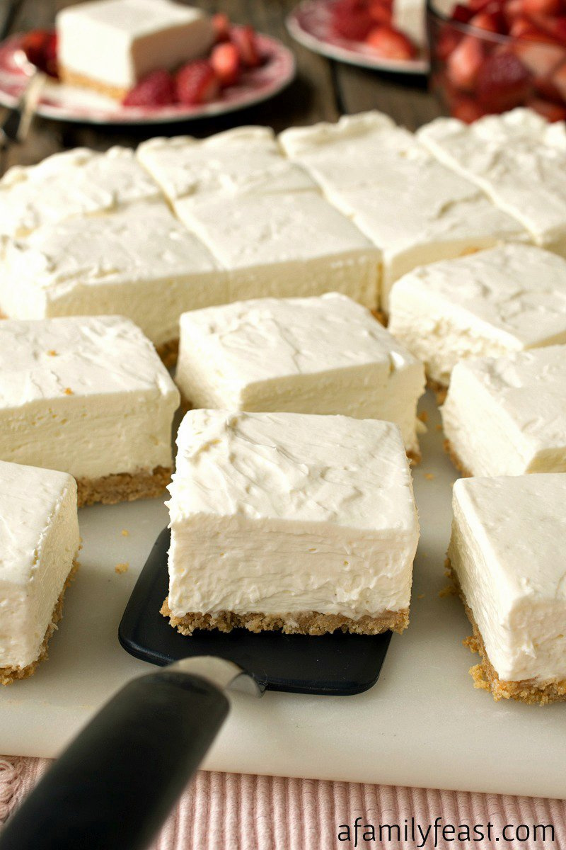 slices of no bake greek yogurt cheesecake squares