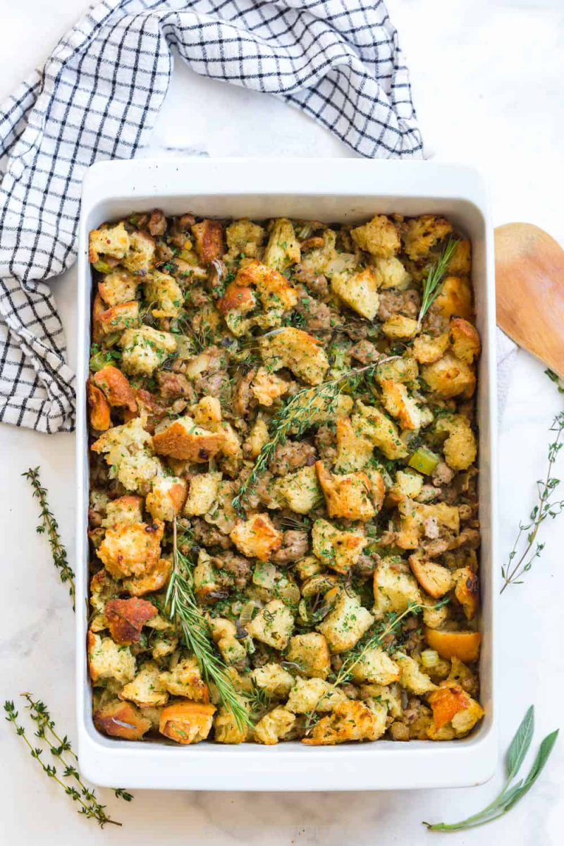 white casserole dish of stuffing