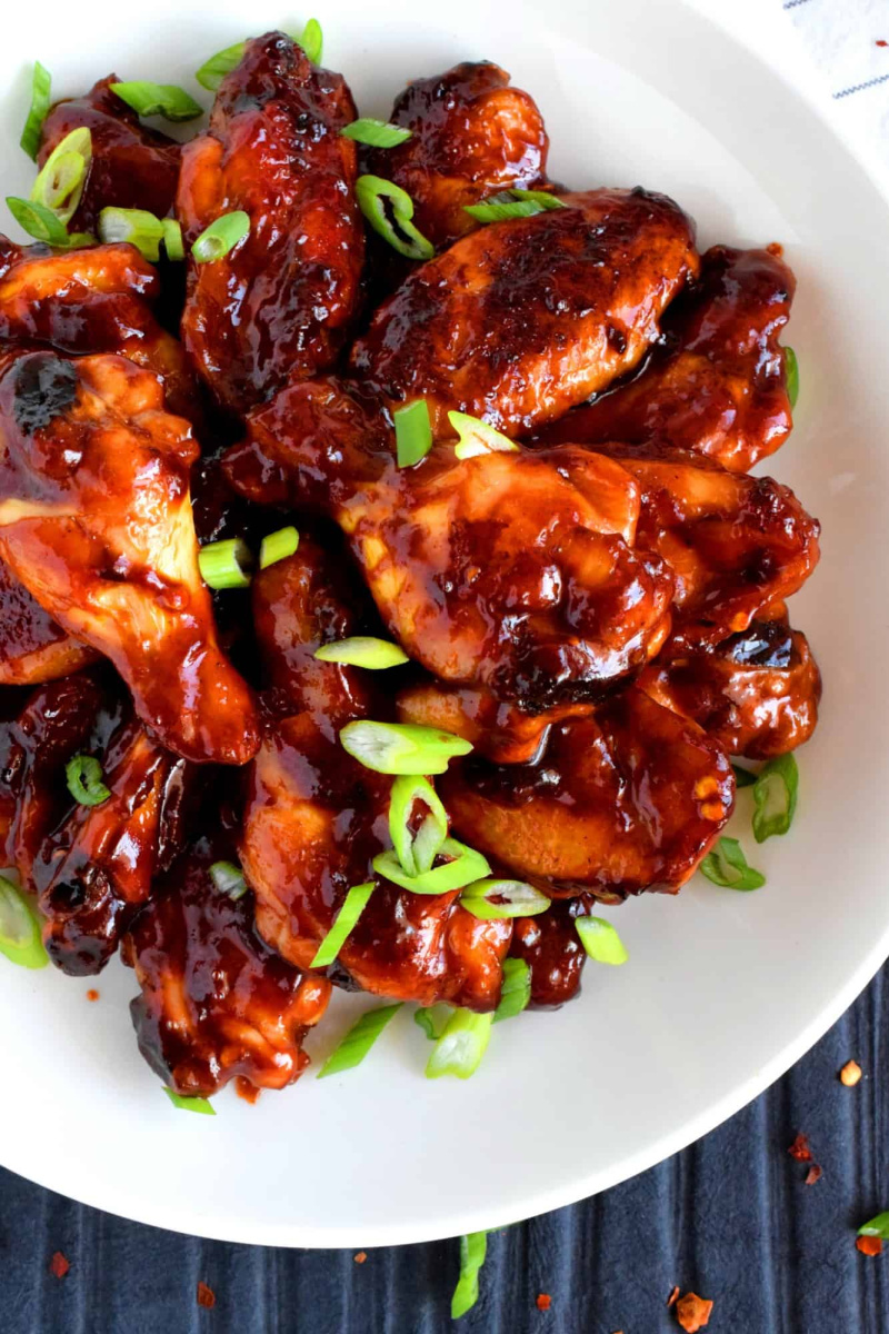 plate of coca cola chicken wings