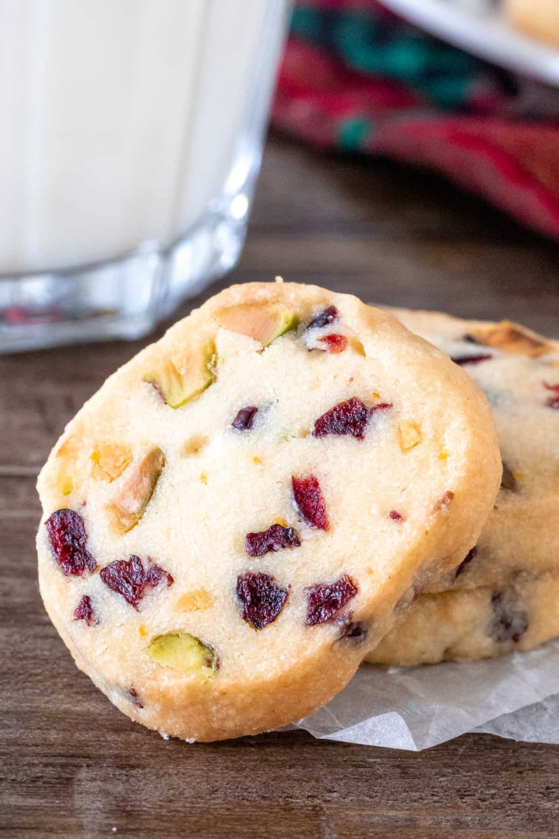 cranberry pistachio shortbread