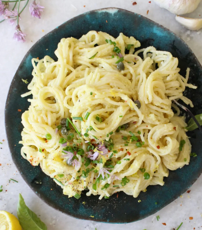 artichoke pasta in skillet