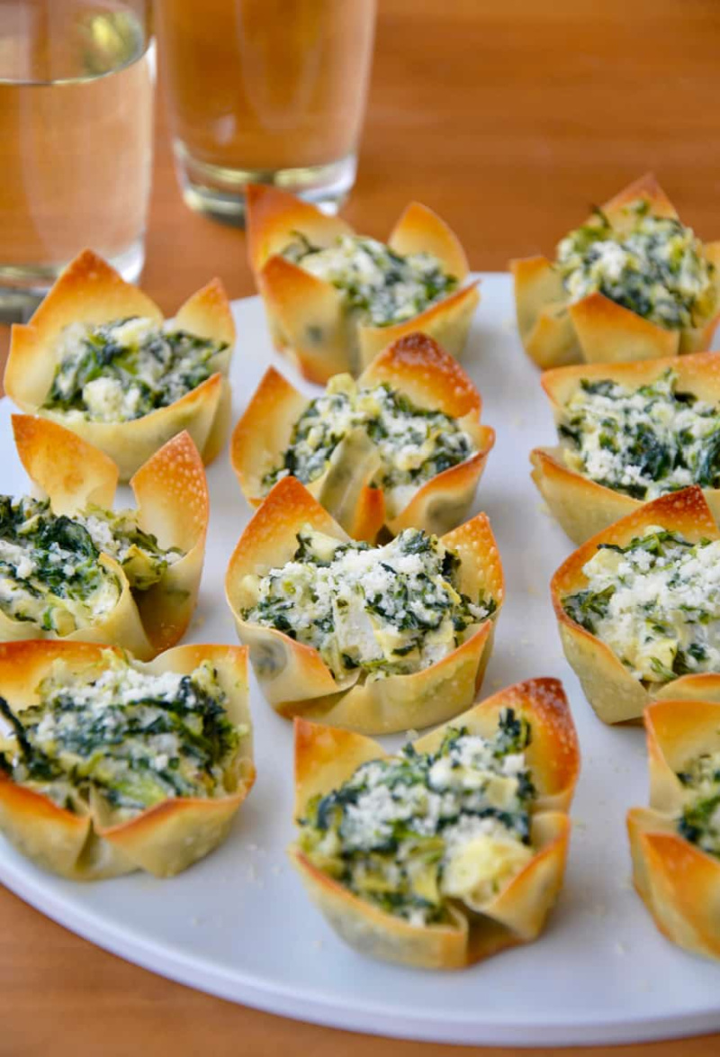 spinach artichoke heart wonton cups