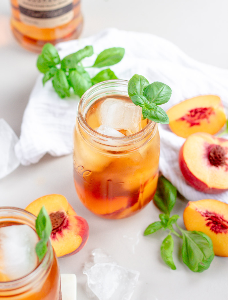 bourbon peach iced tea