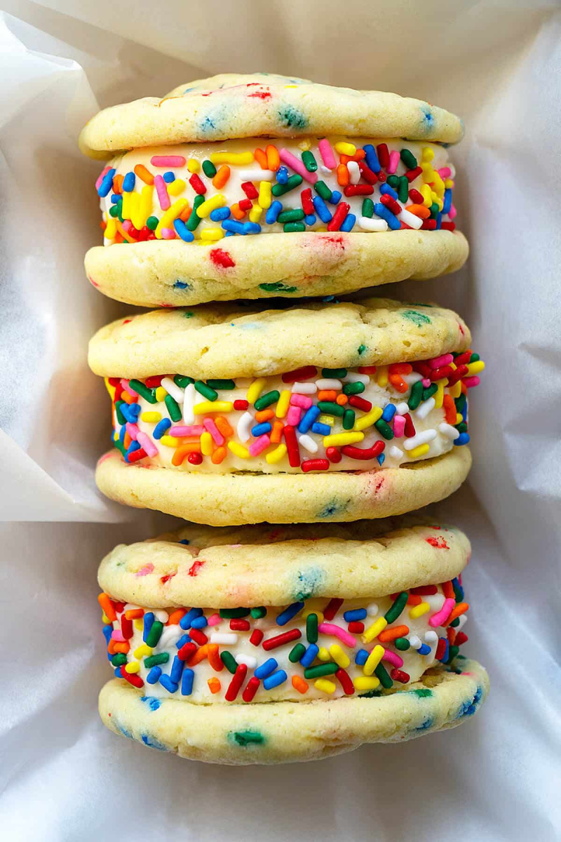 funfetti ice cream sandwiches