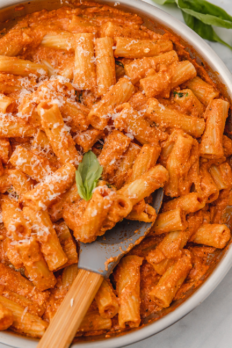 pan of tomato ricotta pasta