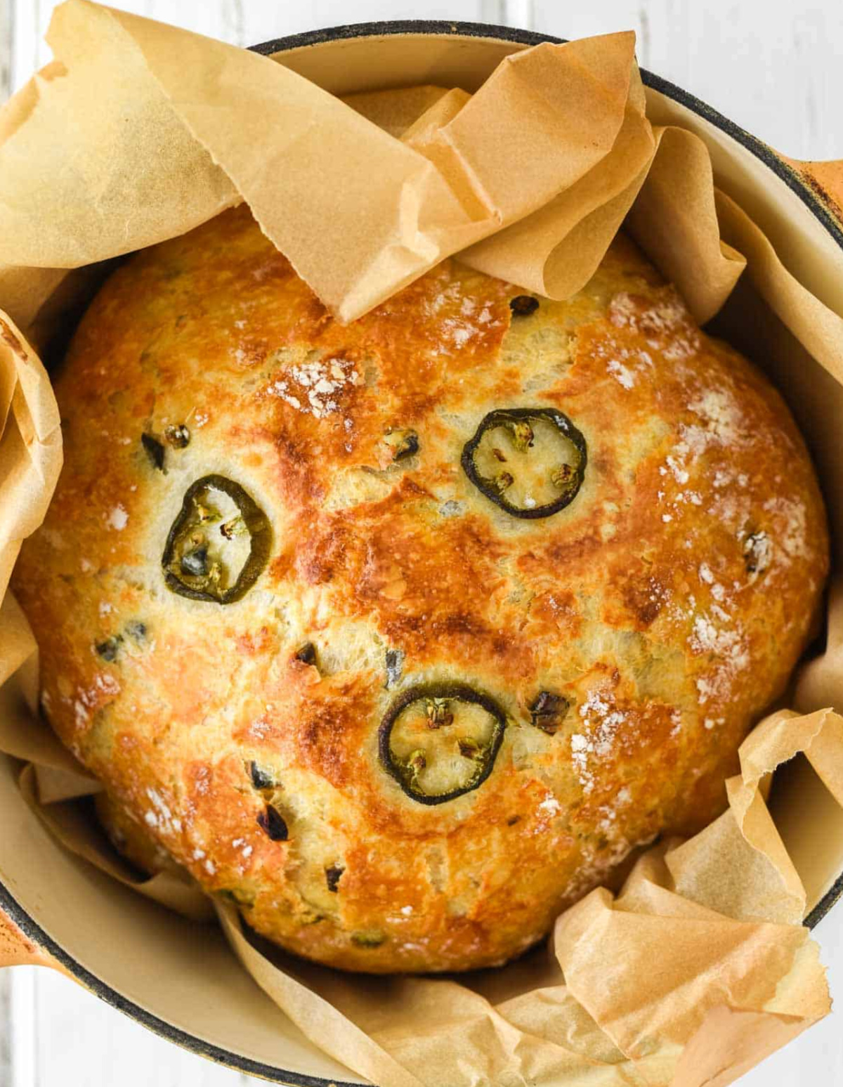 round loaf of jalapeno cheddar bread