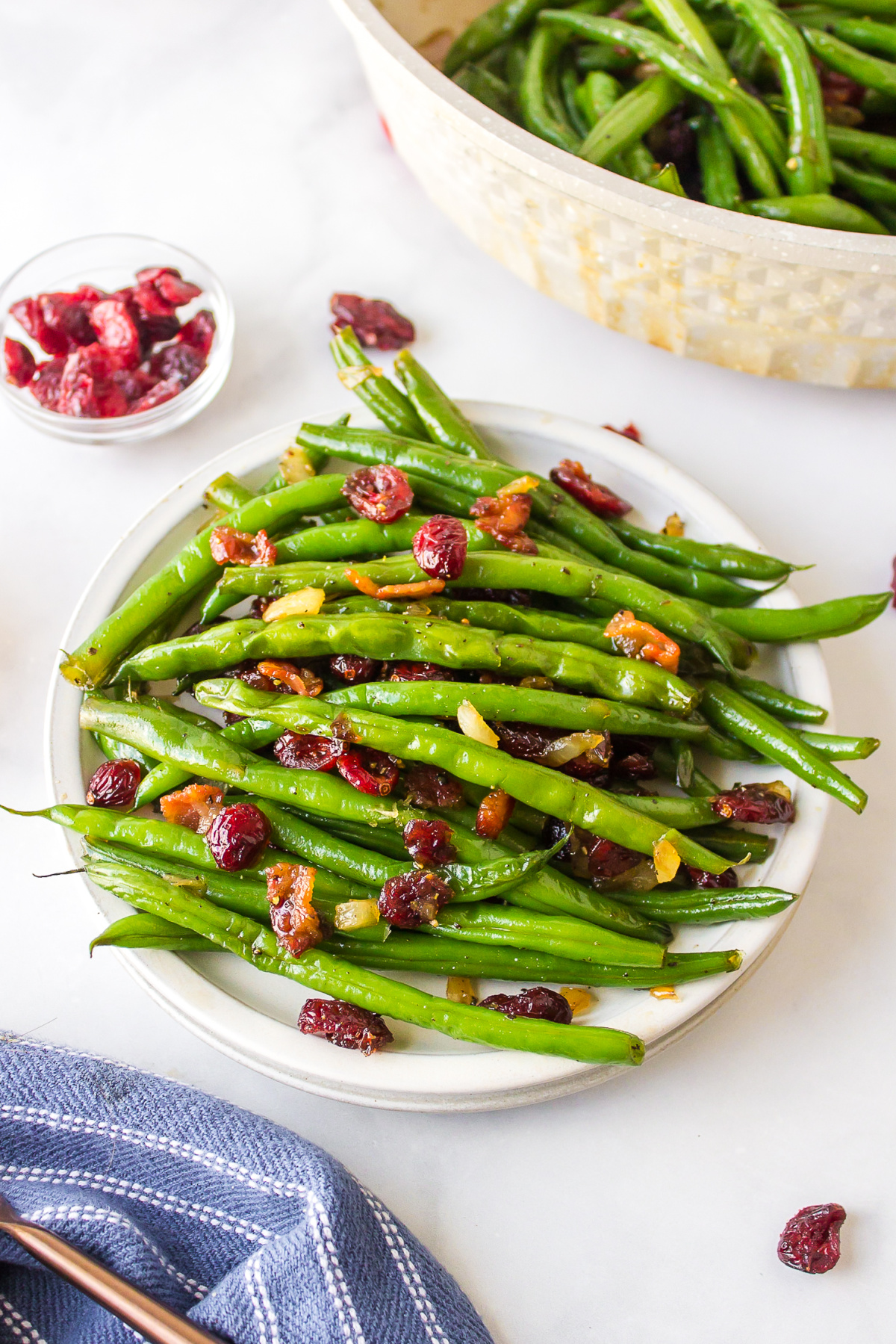 maple bourbon green beans on a plate