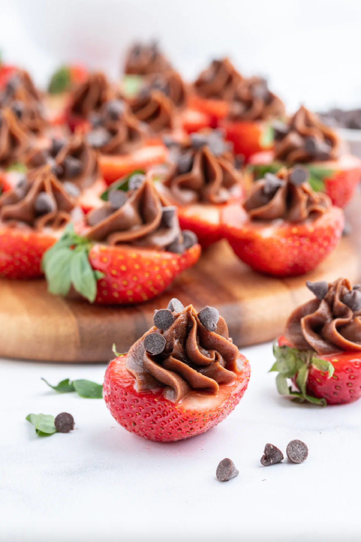 chocolate cheesecake strawberry bites